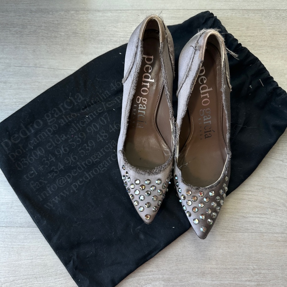 Pedro Garcia satin Heels with swarovski gemstones sz 37